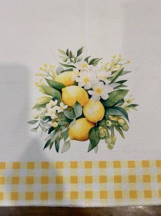 Paño de cocina con limones y flores