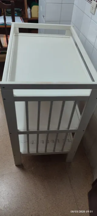 Mueble cambiador Ikea con cestas