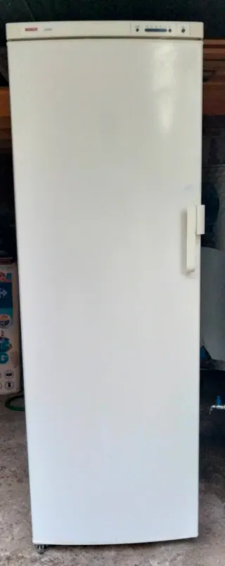 Nevera Bosch blanca (sin congelador)