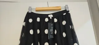 Falda tul lunares negra y blanca
