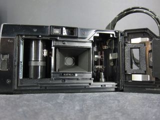 Minolta AF-E compatta analogica