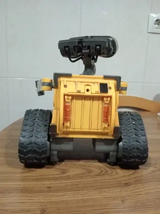 Robot Wall-E Disney Pixar