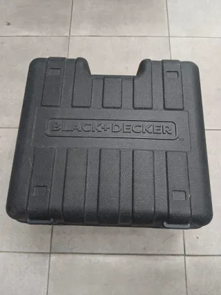 Fresadora BLACK+DECKER con maletín
