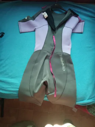 Traje de neopreno talla 40