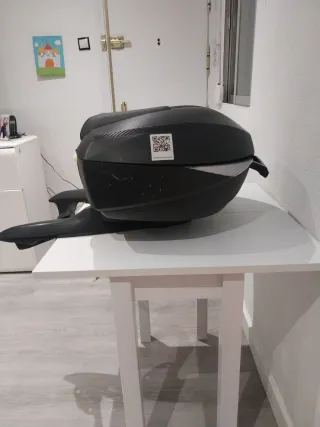 Baúl Shad para moto con almohadillas 58 litros