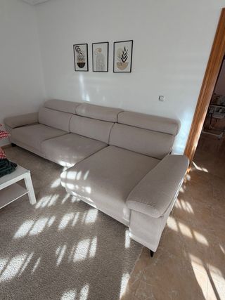 Sofá beige 320cm con arcones y tapizado lavable