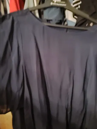 Blusa negra con botones