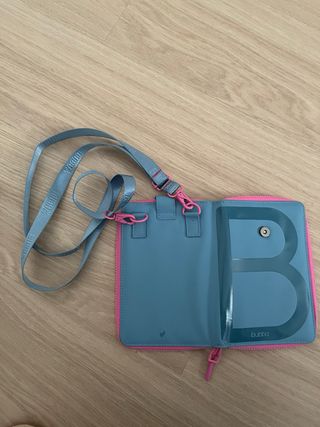 Bolsa porta pasaportes y tarjetas Bubba