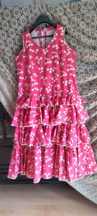 Traje Flamenca Fucsia Lunares Blanco T.46-48