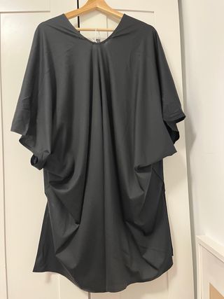 Vestido poncho COS negro talla única
