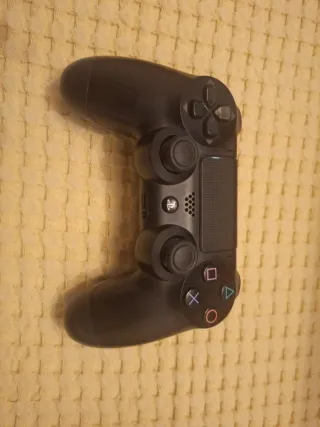 Sony Playstation 4 Slim + 2 mandos + FIFA20