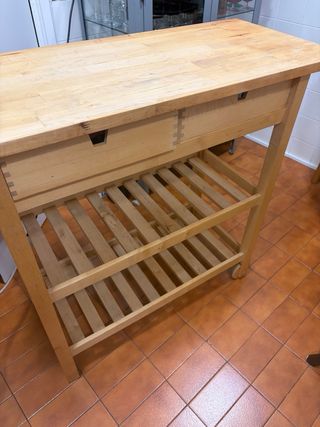 Mesa de cocina madera Ikea con ruedas