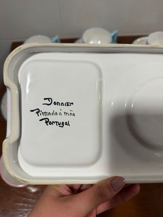 Conjunto de 6 tazas de cerámica con platillos