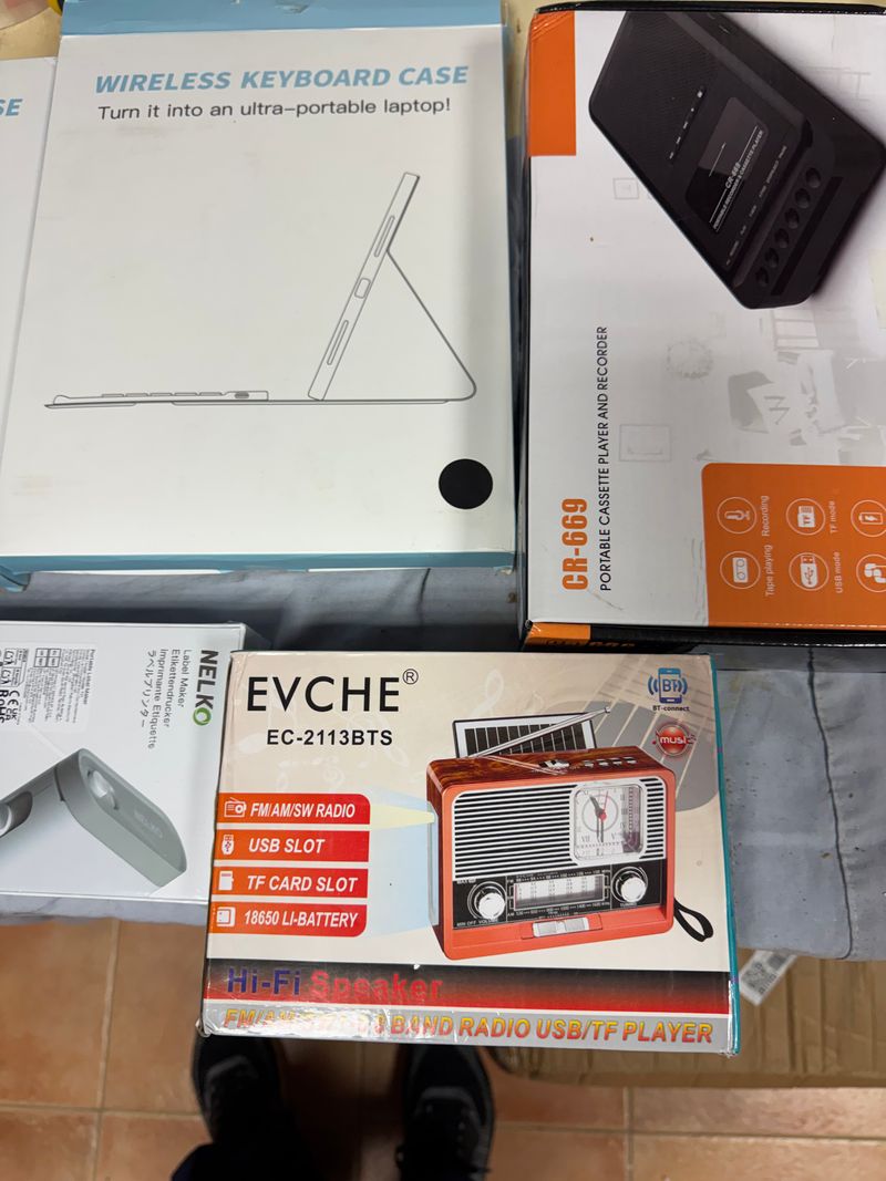 Lote Electrónica: Radio, Grabadora, Teclado afbeelding 2