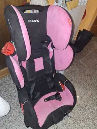 Silla de coche Recaro rosa y negra