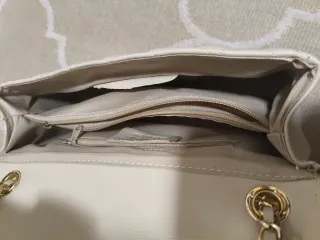 Bolso piel beige guateado tipo Chanel