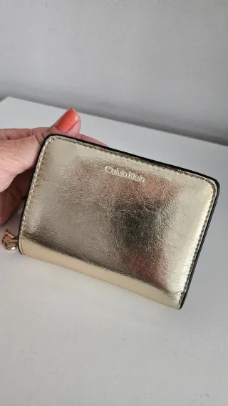Monedero Calvin Klein Dorado NUEVA TEMPORADA