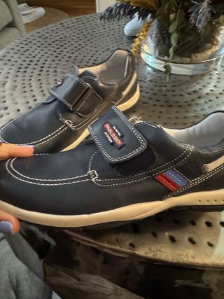 Zapatos Pablosky niño azul marino piel con belcro