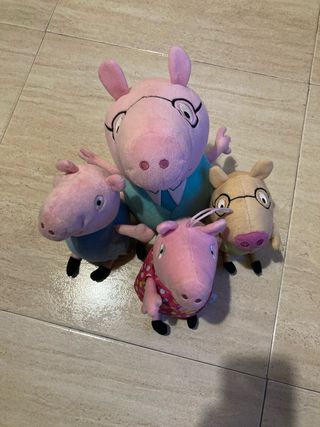 Muñecos Peppa Pig, George, Papá Pig y Pedro poni