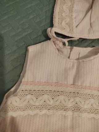 Vestido y gorrito niña 12 meses fabricado en Españ