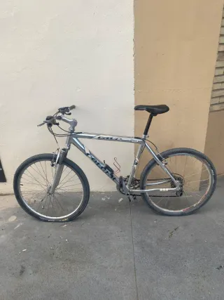 Bicicleta de montaña Columbia Rave