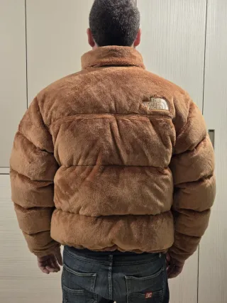 Cazadora The North Face Versa Velour Nuptse Marrón