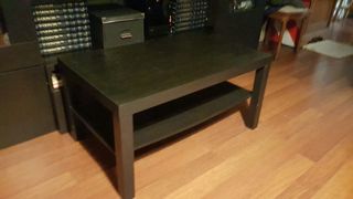 Mesa de centro de madera oscura