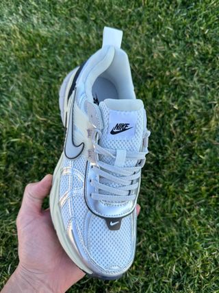 Nike VK2 Plata y Blanco