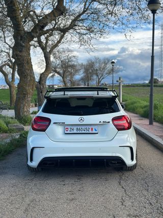 Mercedes-Benz a45 AMG
