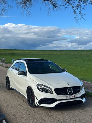 Mercedes-Benz a45 AMG