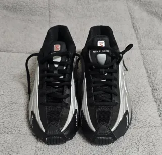 Nike Shox R4