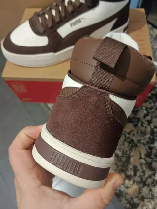 Zapatillas Botin Puma Caven Marrones y Blancas