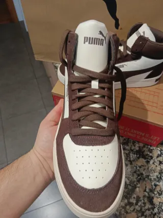 Zapatillas Botin Puma Caven Marrones y Blancas