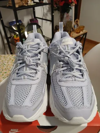 Nike Vomero 5 Talla 39