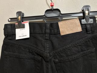 Pantalón negro slim fit talla 34