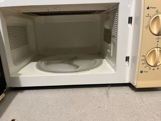 Microondas Orbegozo Beige