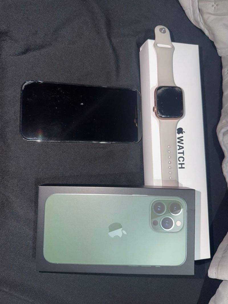iPhone 13 Pro Max Verde + Apple Watch afbeelding 5