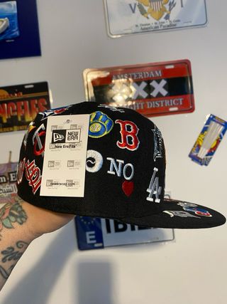 Cappello Supreme nero con patch 56,8cm