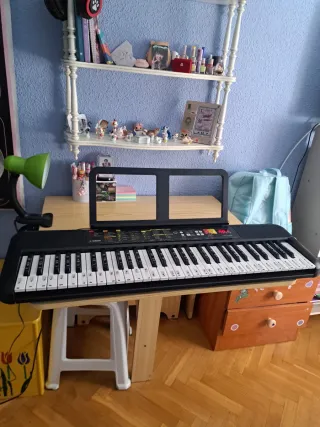 Piano Yamaha portátil