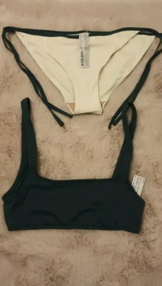 Bikini Oysho verde y blanco