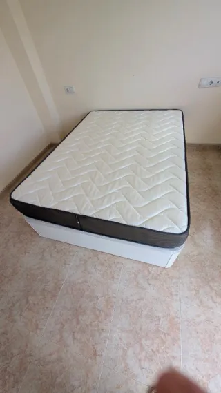 Canapé abatible blanco con colchón 135 cm