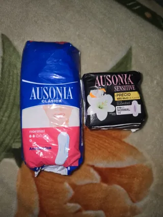 Compresas Ausonia Clásica y Sensitive