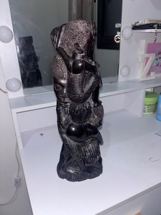 Figura africana artesanal