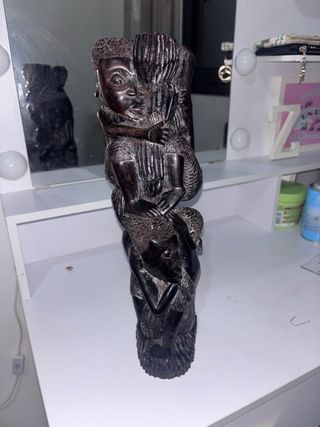 Figura africana artesanal