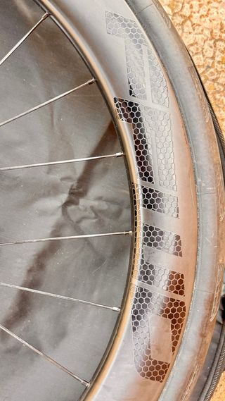 Ruedas FFWD RYOT 55 Carbono