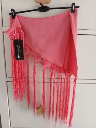 Mantoncillo de flamenca, rosa con flecos para niña