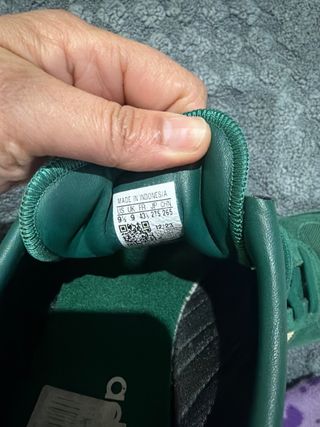 Zapatillas Adidas Verdes y Beige