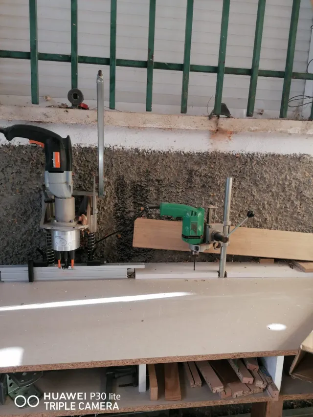 Bisagradora manual para carpintería