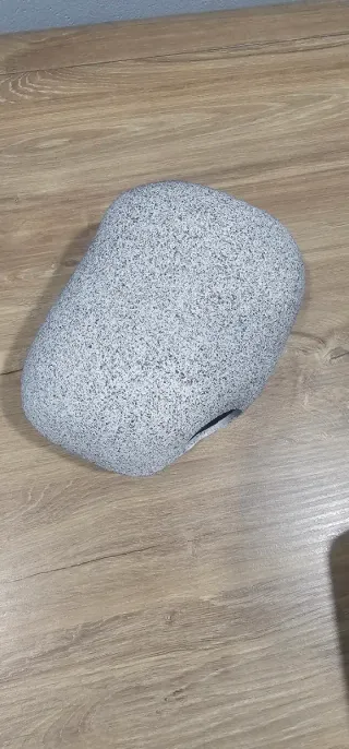 Piedra decorativa con 3 huecos