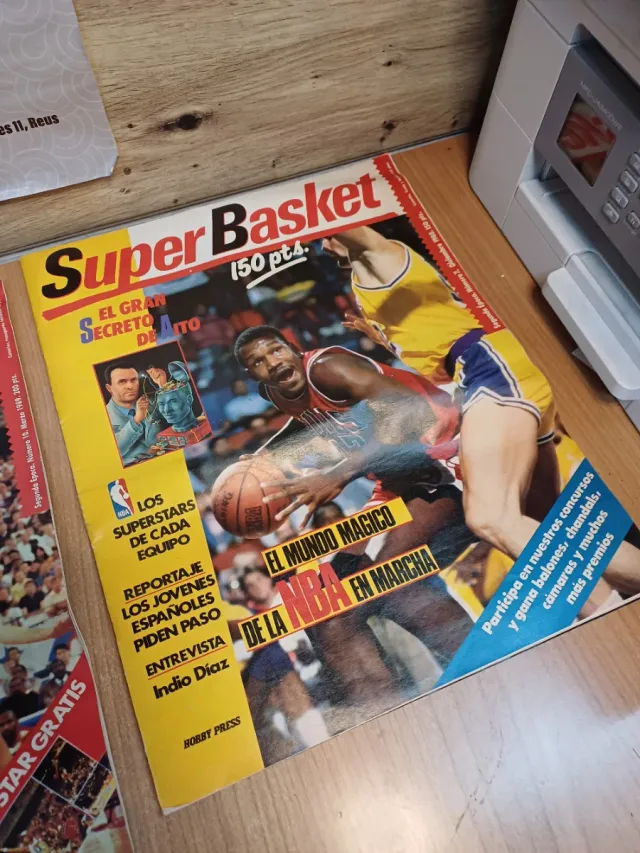Lote 3 Revistas Super Basket, 1988,1989